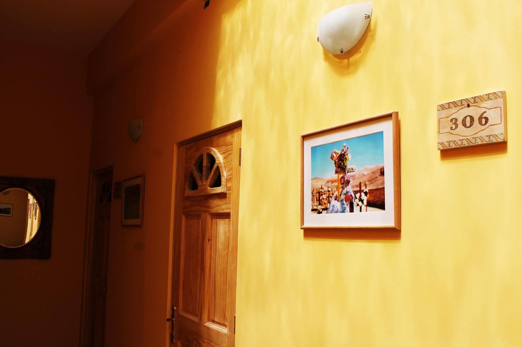 Ayelen Express Hotel Calama Exterior photo